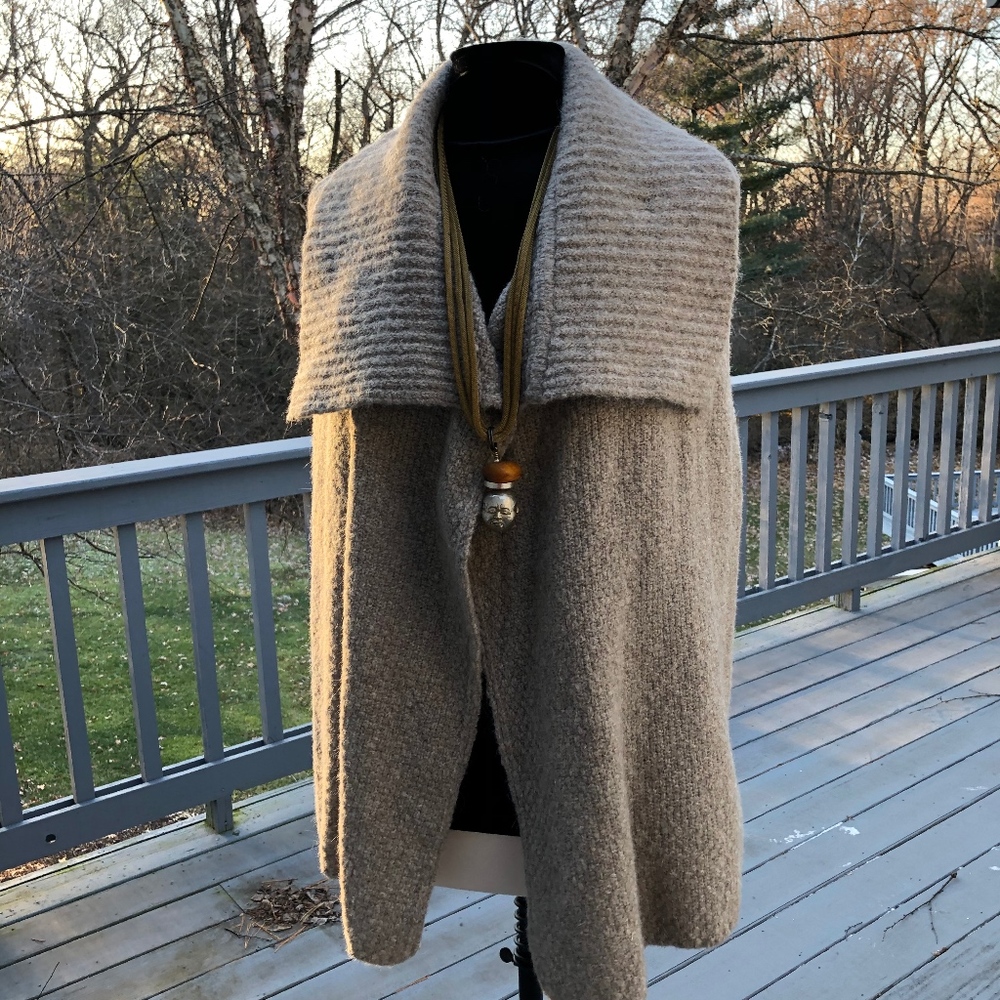 The Loft  Large collar, long vest.